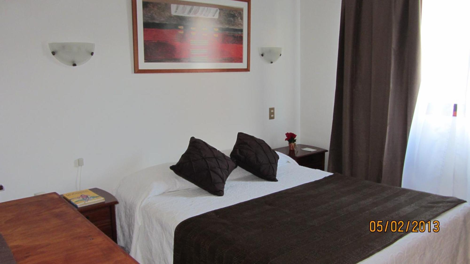 Hotel Real Linares Exterior foto